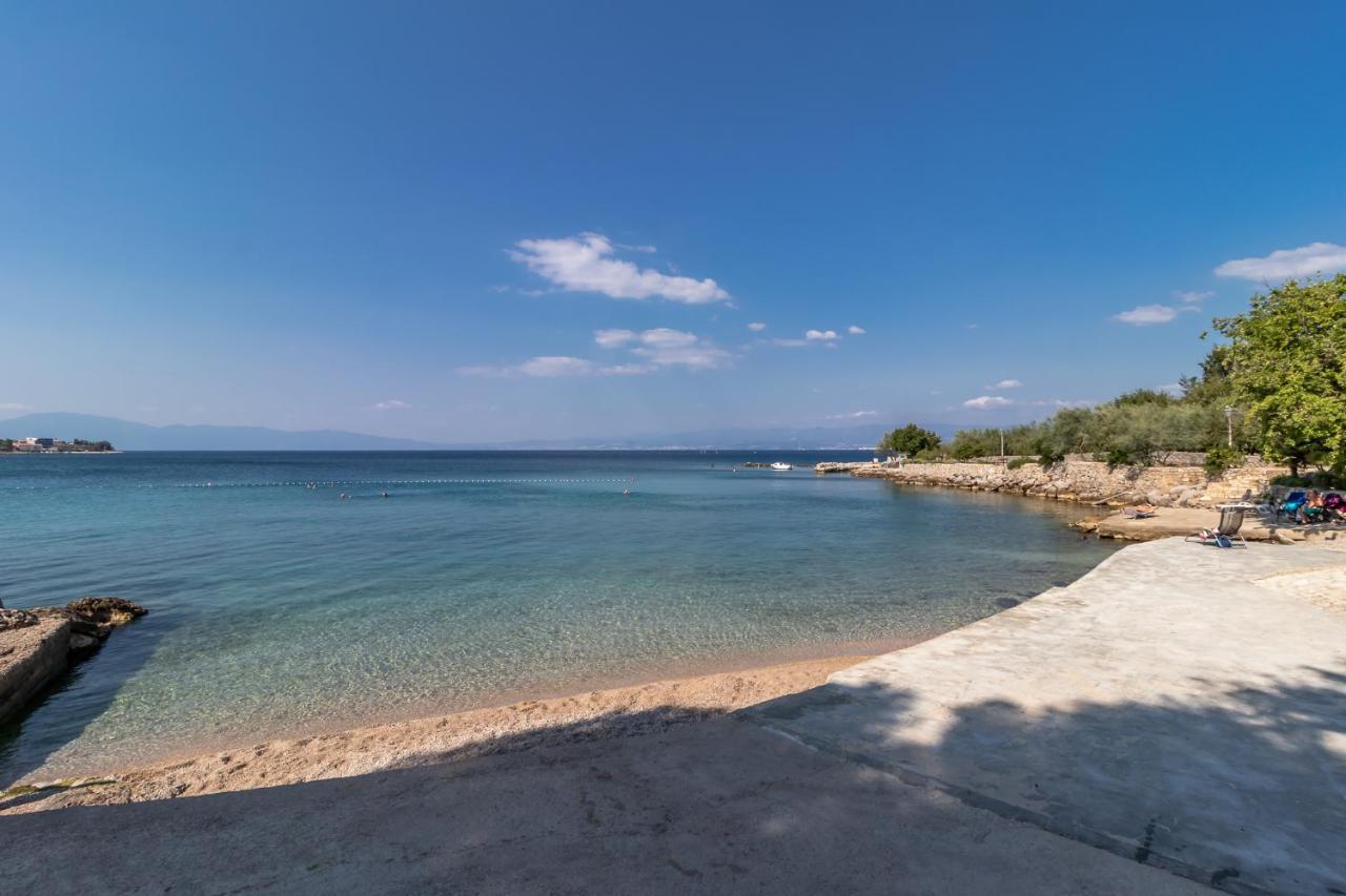 Maestral Apartments Malinska Kültér fotó