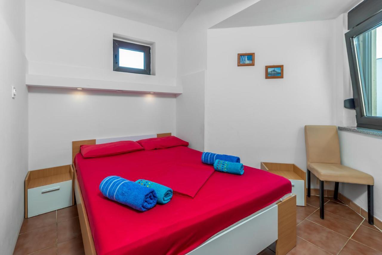 Maestral Apartments Malinska Kültér fotó