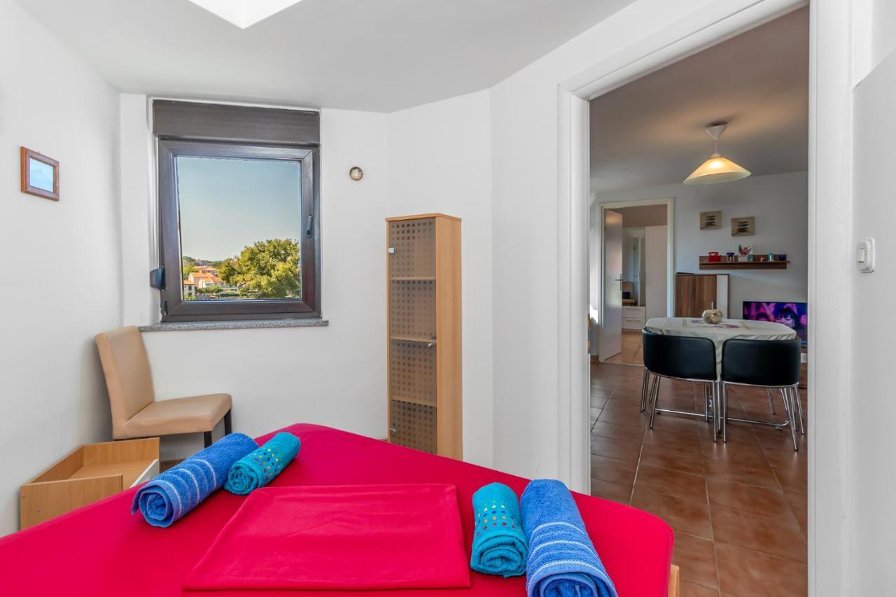 Maestral Apartments Malinska Kültér fotó